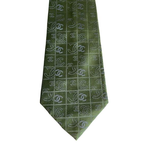 Chanel CC Silk Tie in Green - Picture 1 of 5